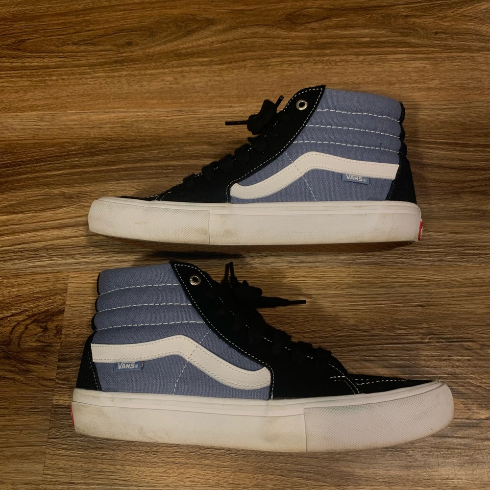 Vans Sk8 hi Pro in black/infinity. Size 8.5.